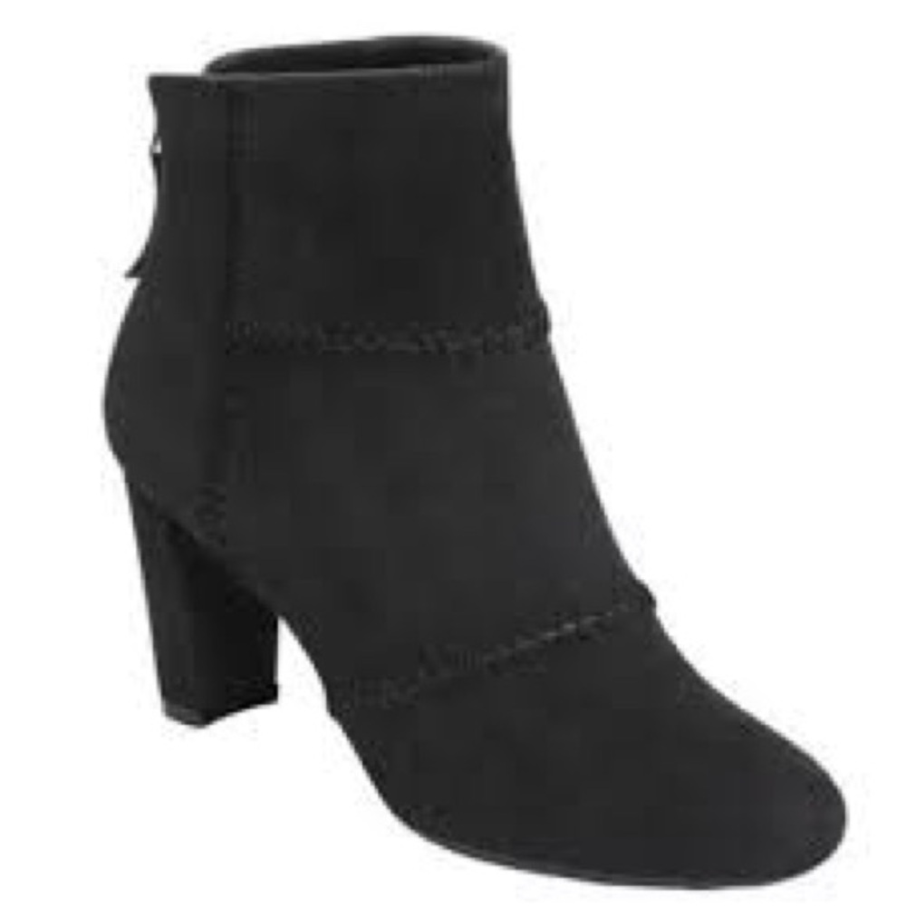 Aerosoles Women's Black
Ankle Boots size 8, never worn